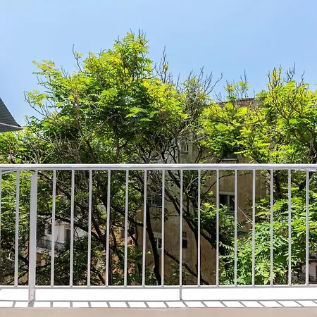 Rotunda Living Atmabnb1