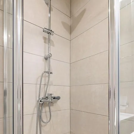 Rotunda Living Atmabnb1