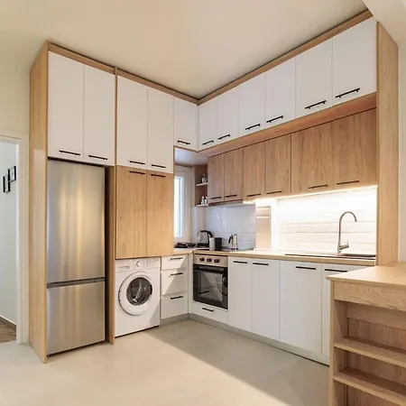 Rotunda Living Atmabnb1 *